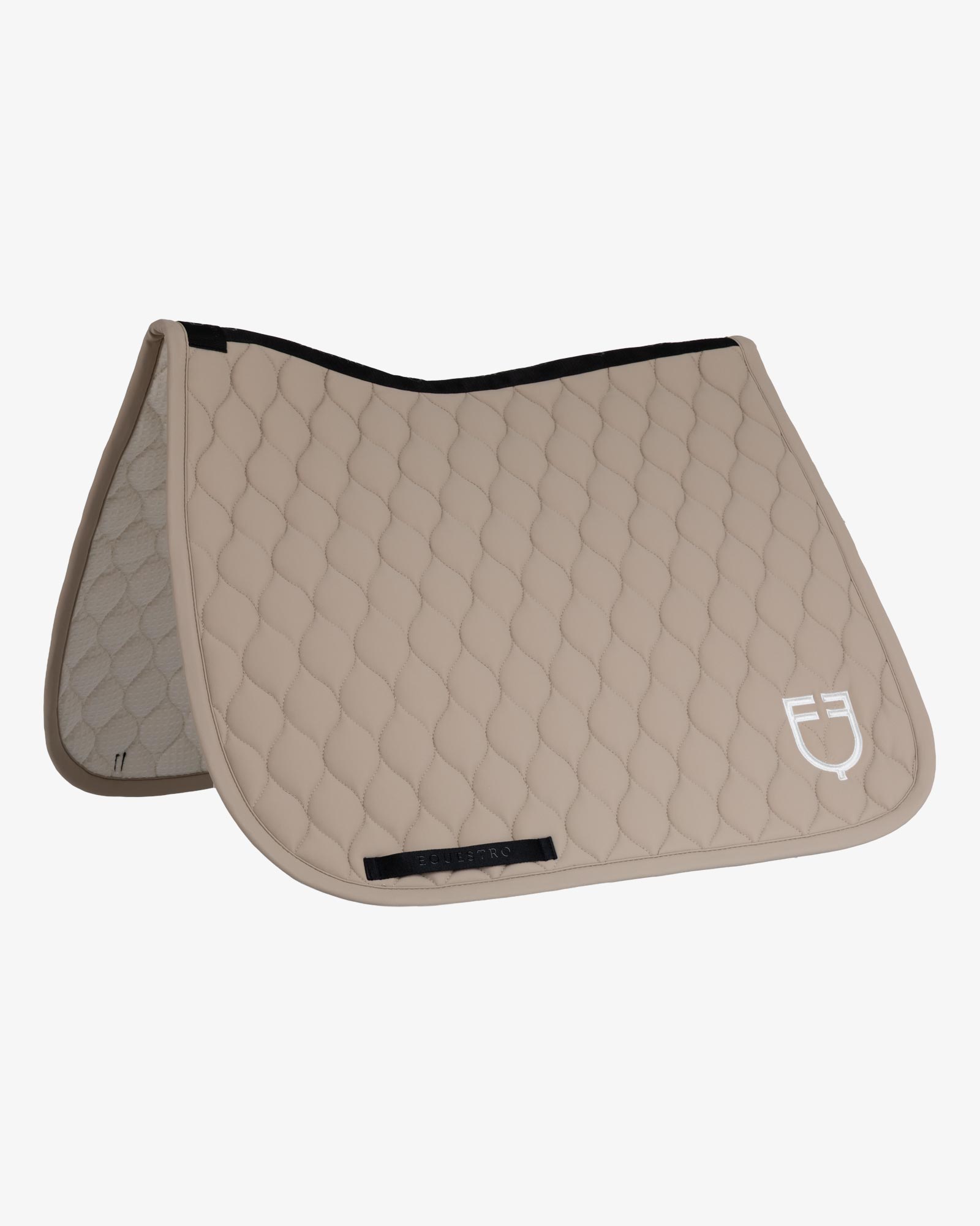 Dressage saddle pad with onion quilting