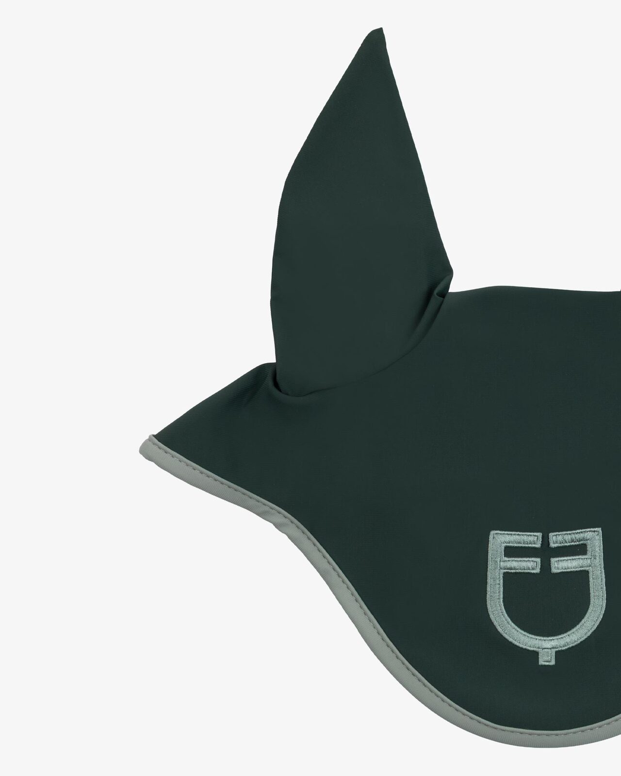Technical fly veil with contrasting trim