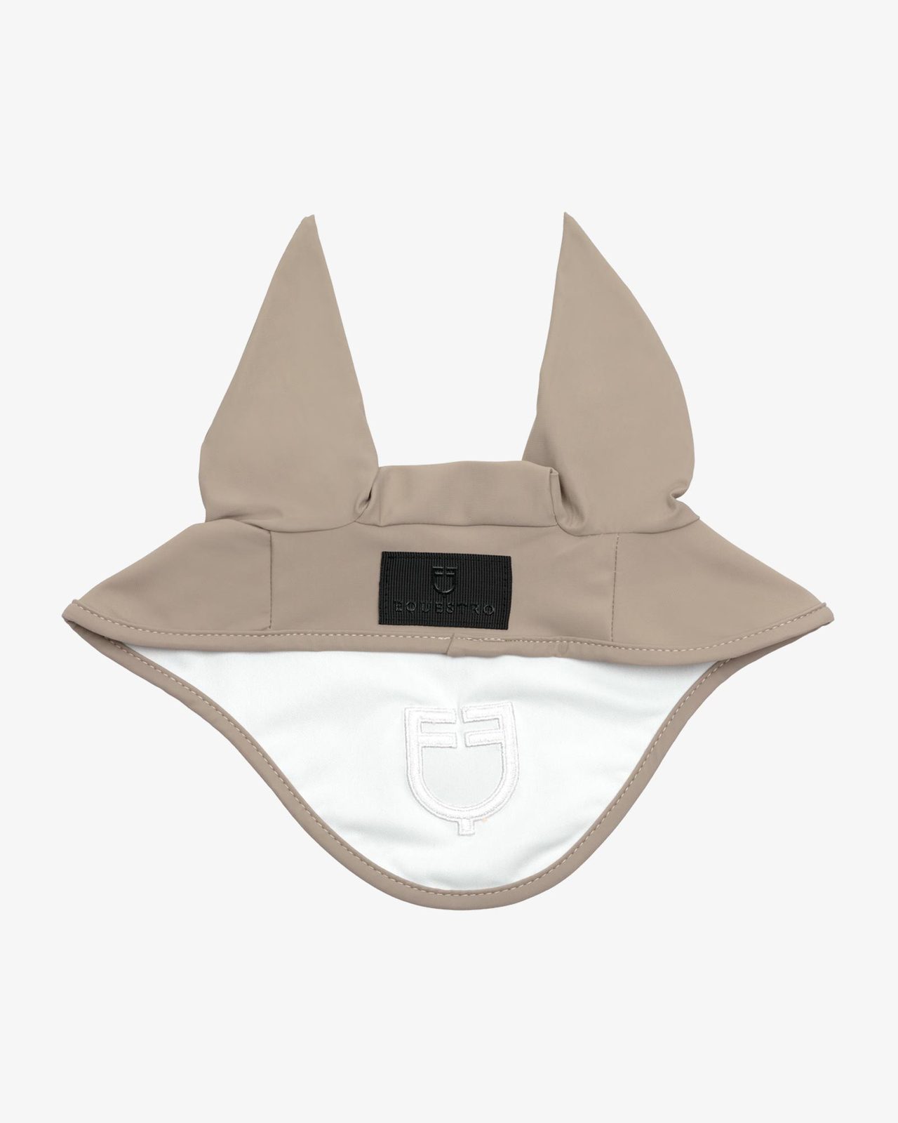 Technical fly veil with contrasting logo