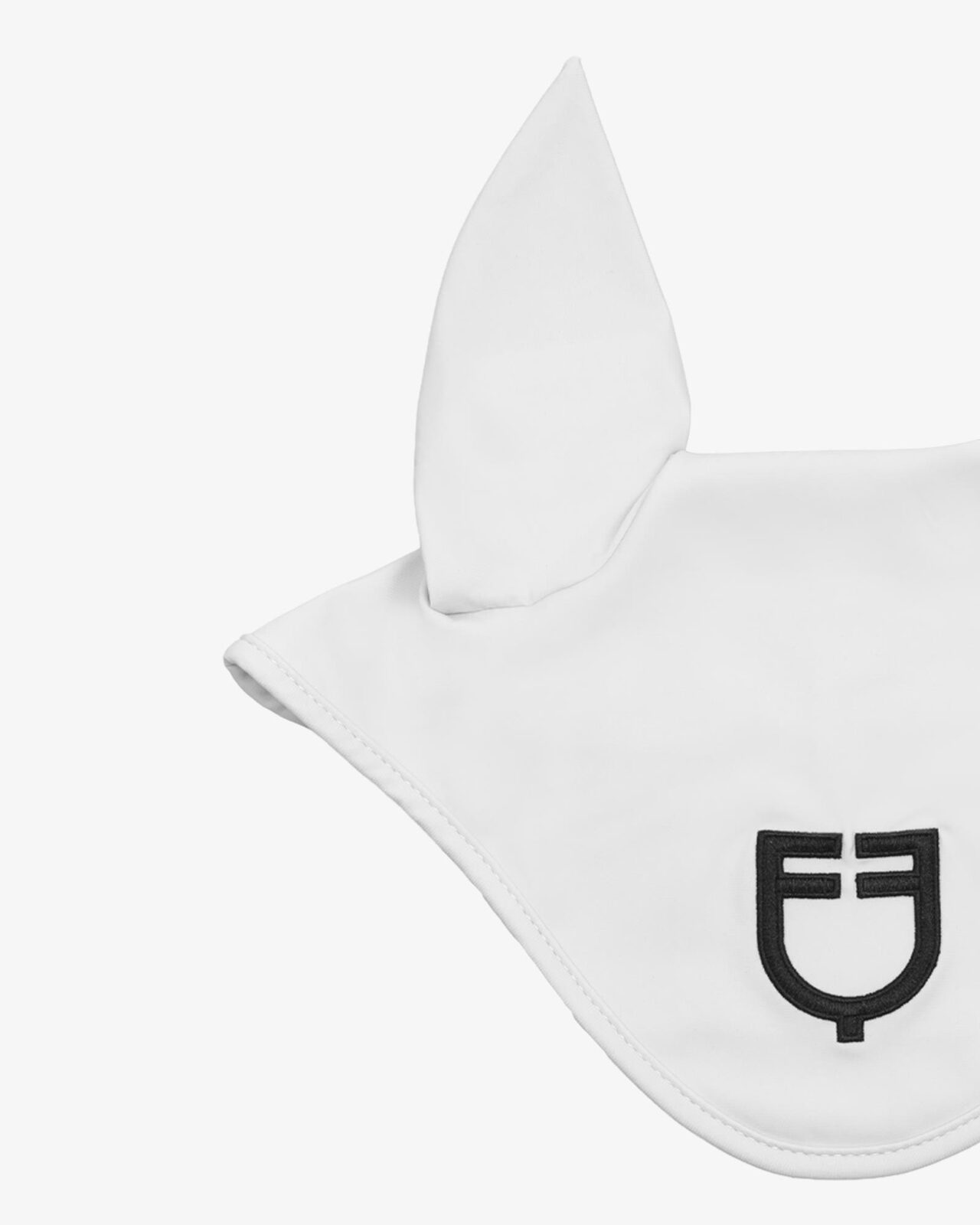 Technical fly veil with contrasting logo