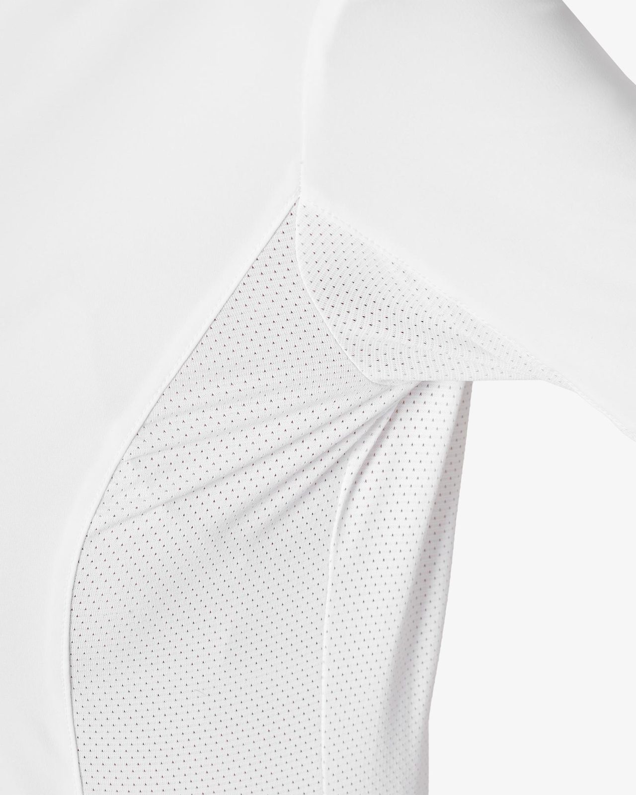 Women’s competition polo with shirt collar and mesh inserts
