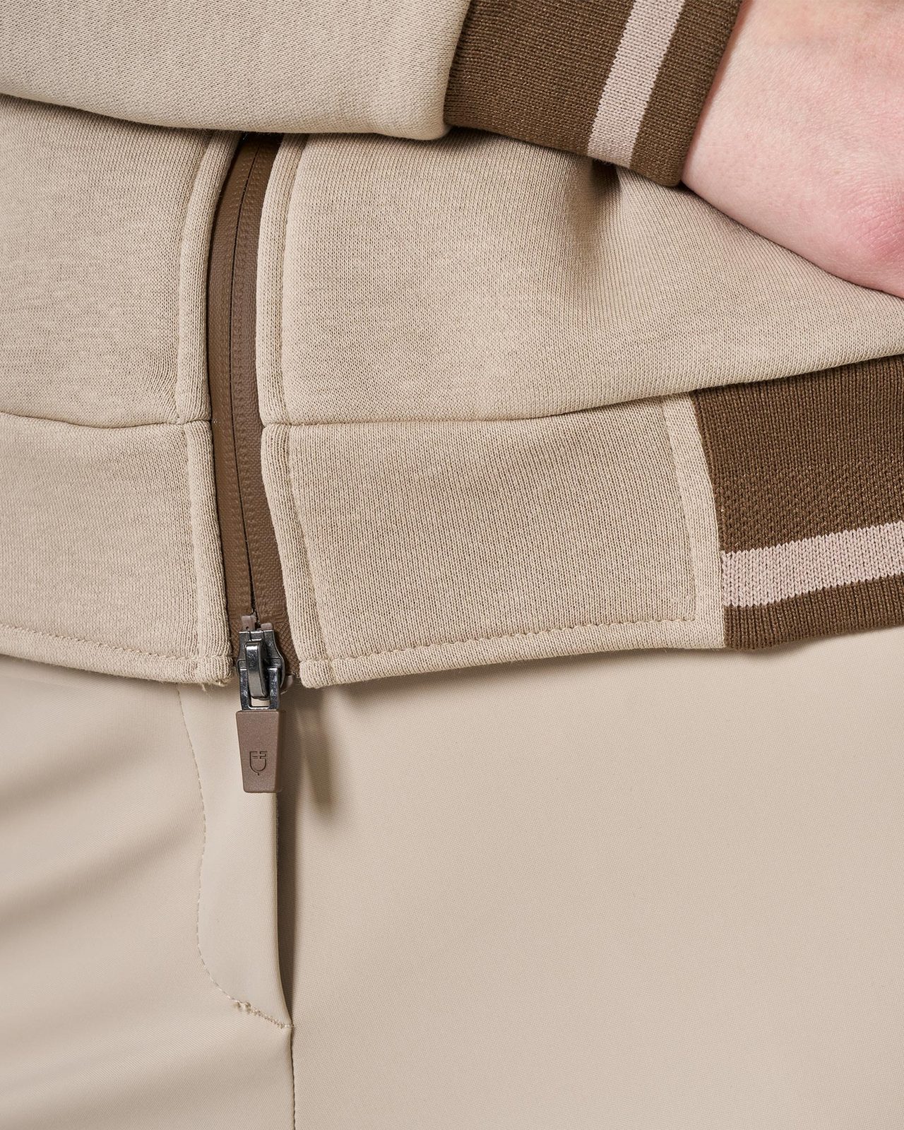 Women's hoodie with front zipper