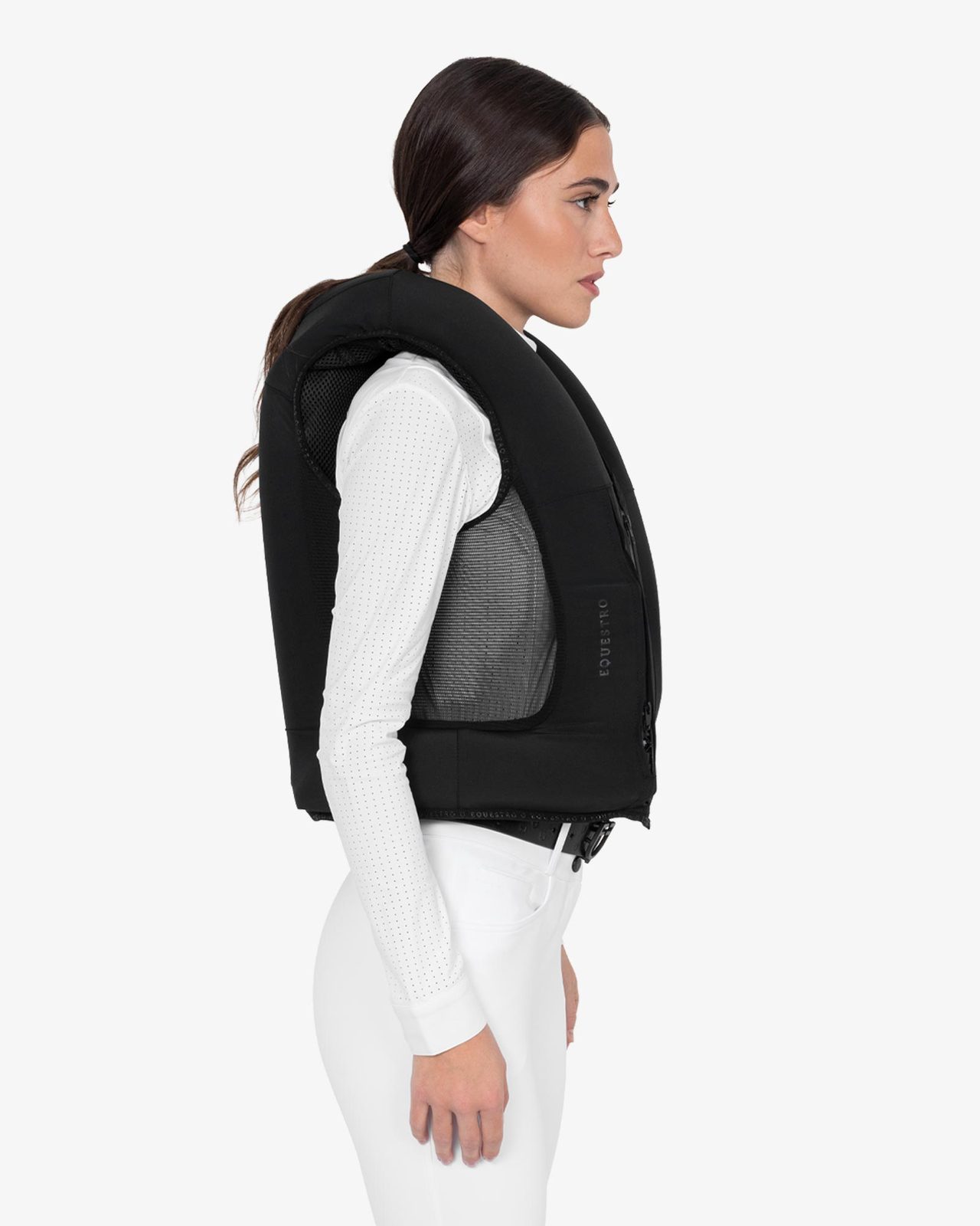 Airbag vest with level 2 back protector